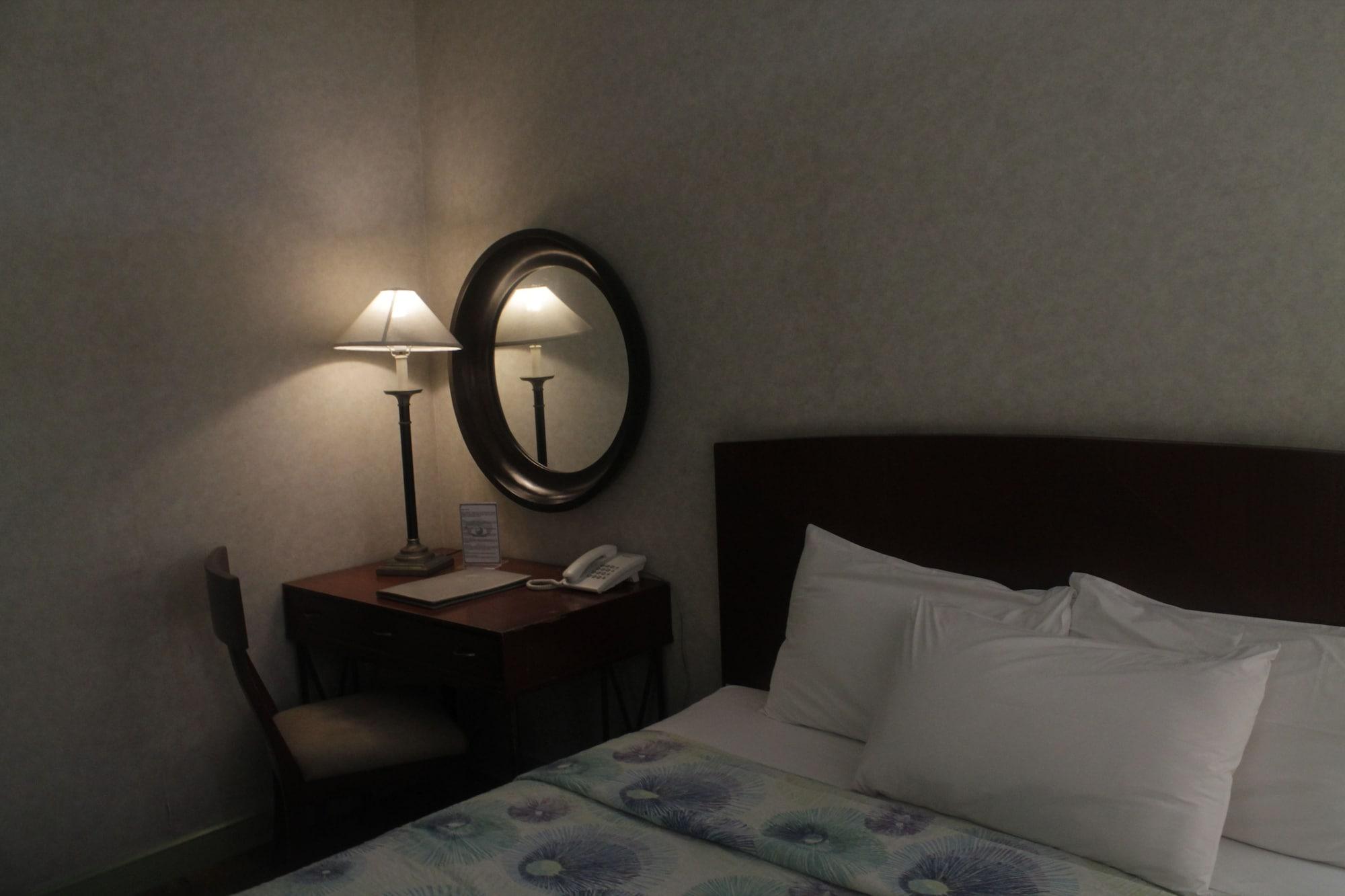 Pearl Manila Hotel Екстериор снимка