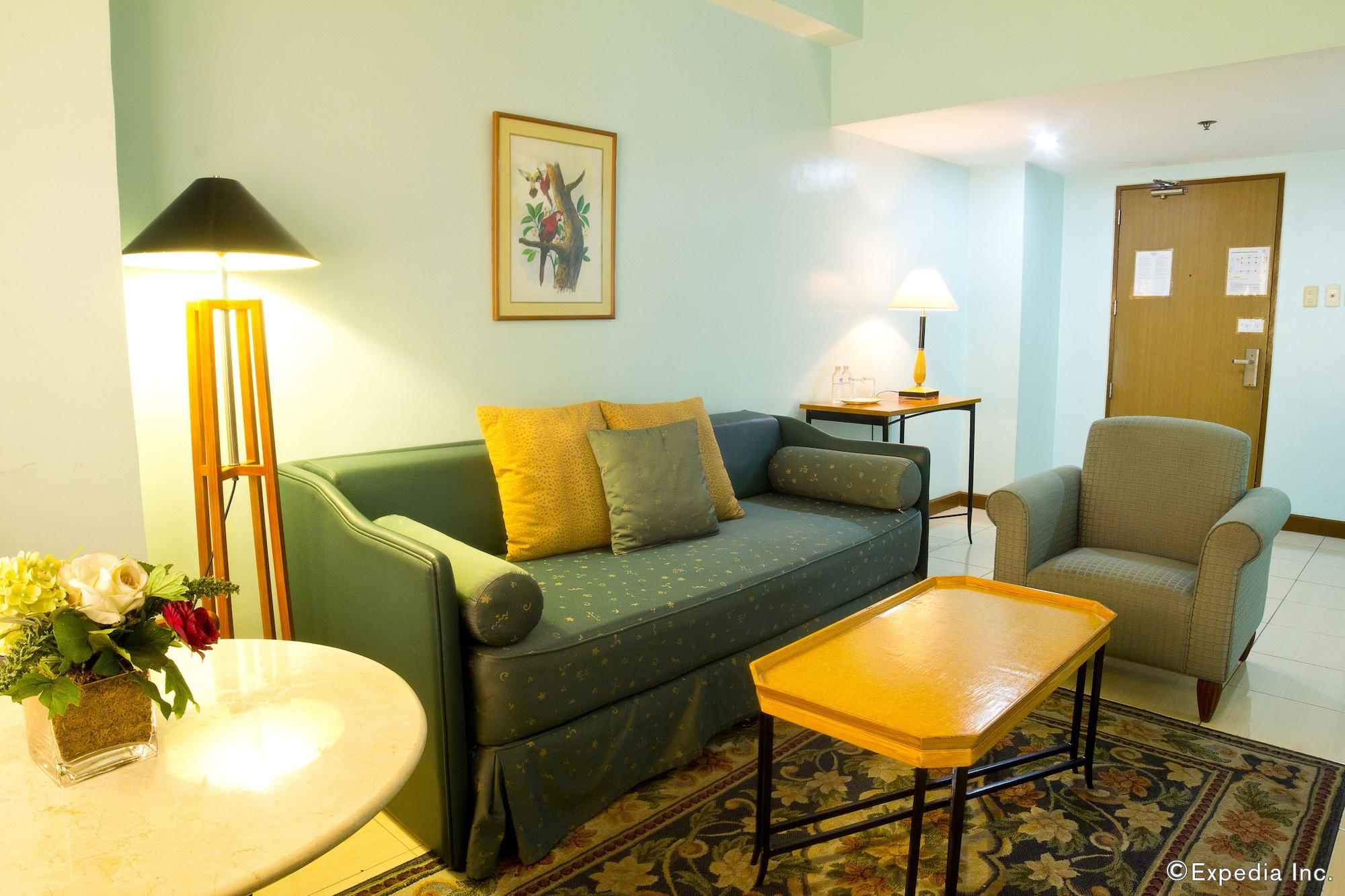 Pearl Manila Hotel Екстериор снимка