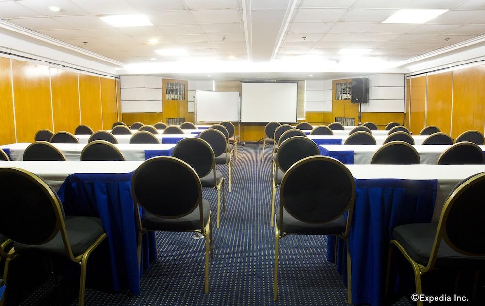 Pearl Manila Hotel Екстериор снимка