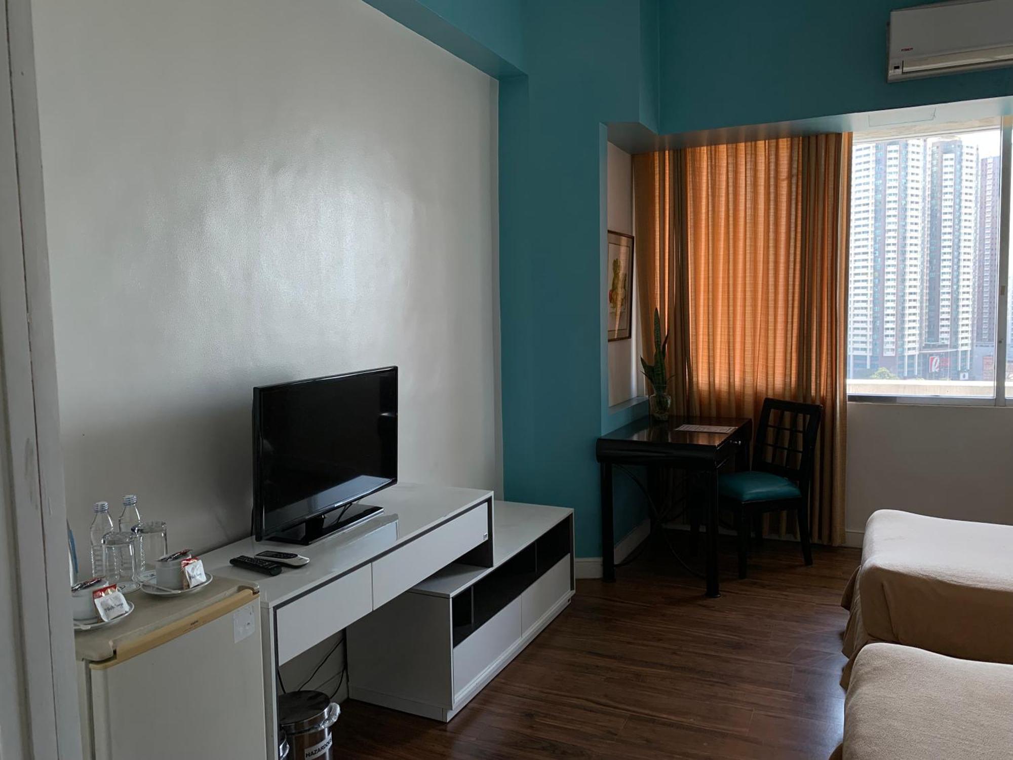 Pearl Manila Hotel Екстериор снимка