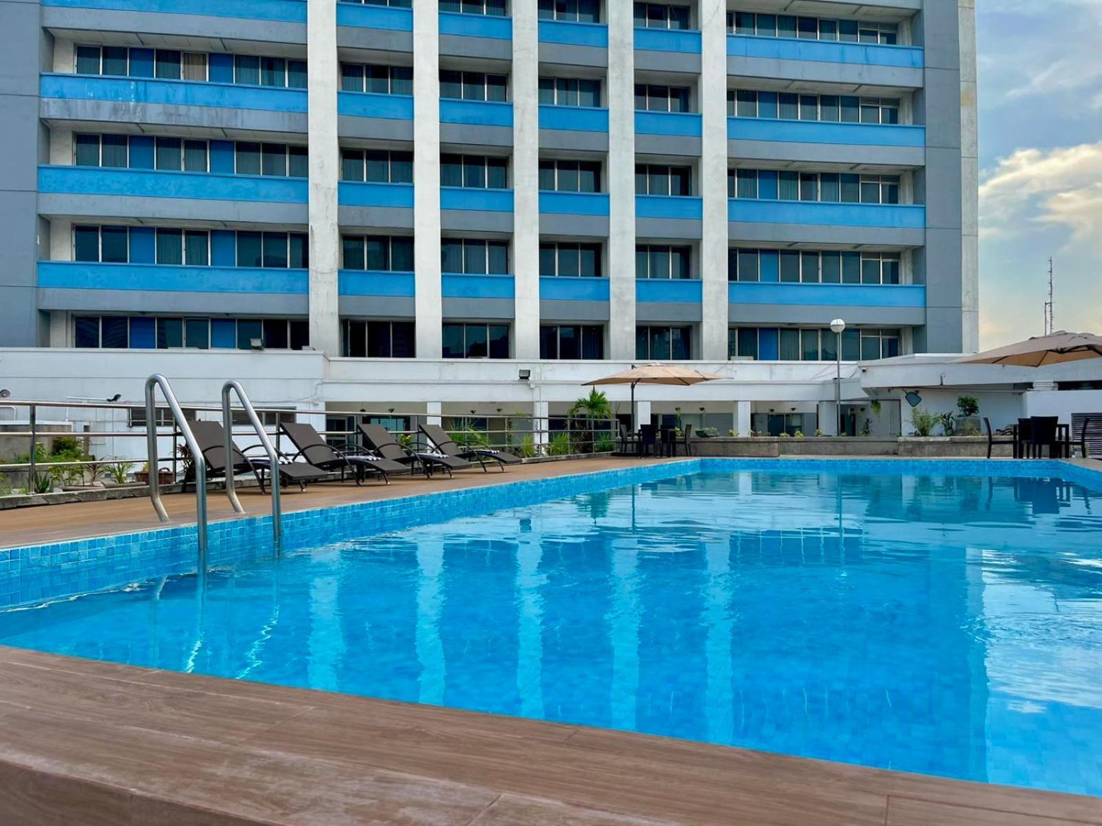 Pearl Manila Hotel Екстериор снимка