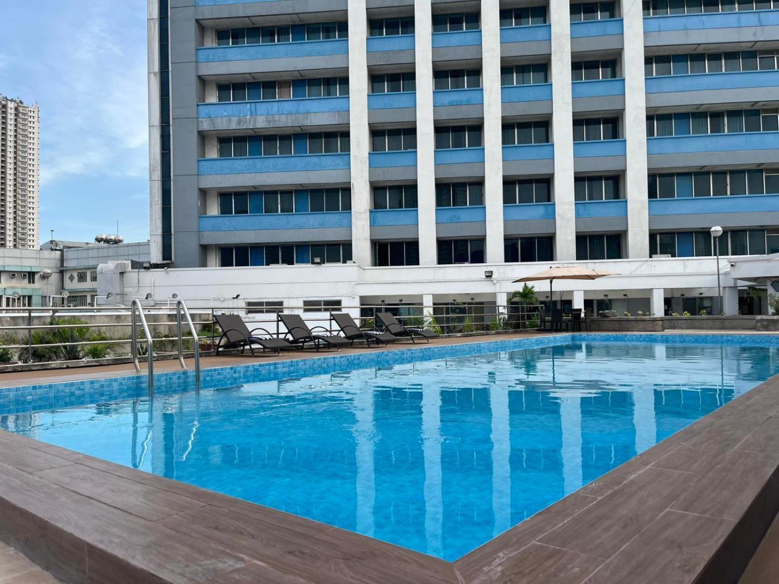 Pearl Manila Hotel Екстериор снимка