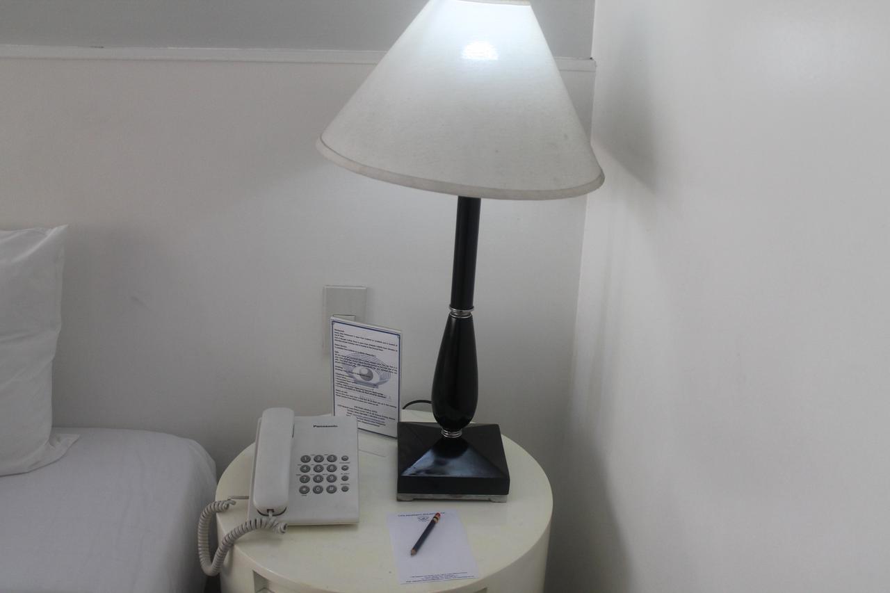 Pearl Manila Hotel Екстериор снимка